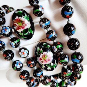 VINTAGE CLOISONNE FLORAL GOLD AND MULTICOLORED BEADS NECKLACE AND MATCHING EAR R